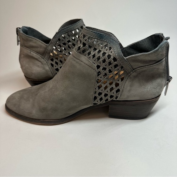 Vince Camuto Booties Women's 8 M Gray Suede Perdula Ankle Boots Back Zip Boho - Picture 4 of 13